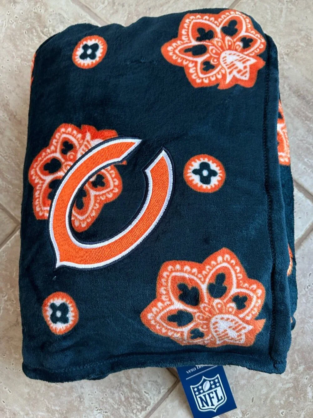 VERA BRADLEY NFL BEARS OVERSIZED THROW BLANKET:NWT CHICAGO BEARS 94